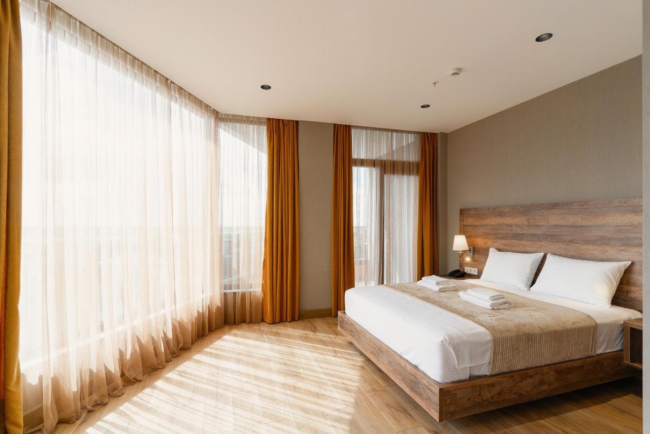 Cozy Loft Hotel Батуми Экстерьер фото